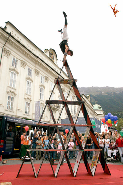 Funambolo in piazza