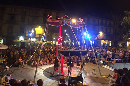 Eventi di piazza comici